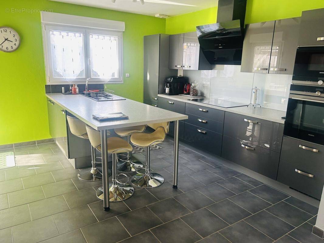 Mandeure magnifique maison f7 recente 150 m2 - photo 1