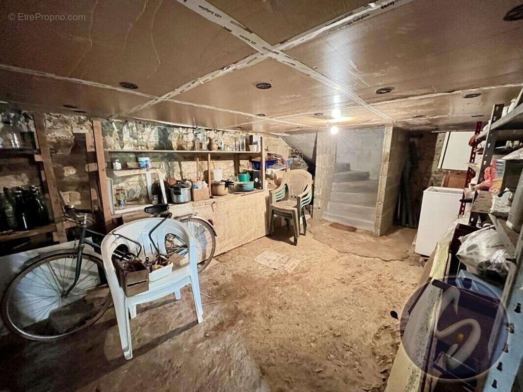 Maison à SAINT-MARCEL