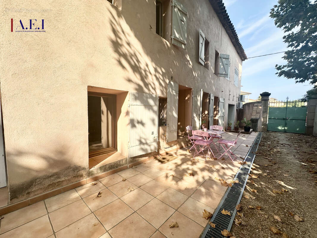 Maison à SIX-FOURS-LES-PLAGES