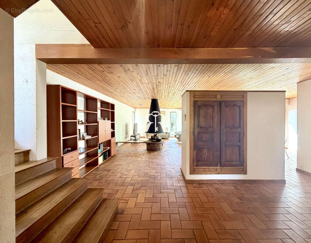 Maison d'architecte avec piscine et beaux volumes - photo 6
