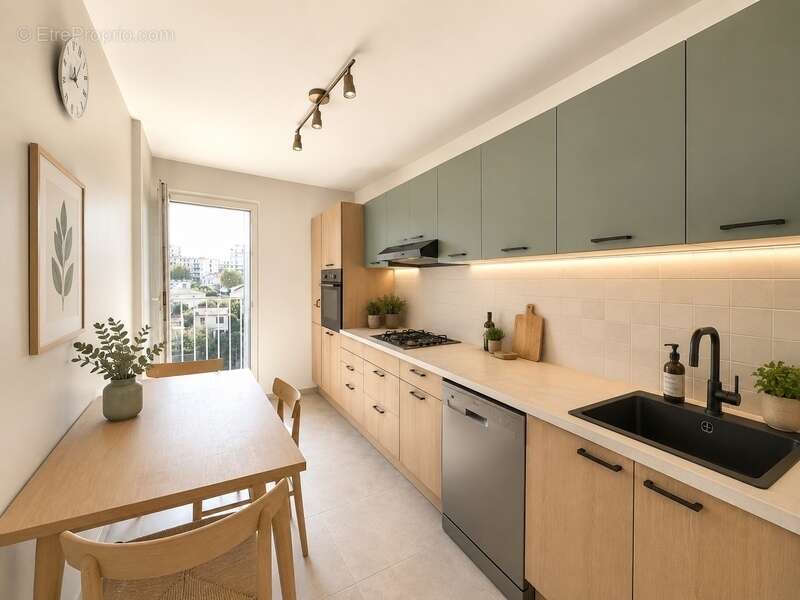 Appartement à MARSEILLE-4E