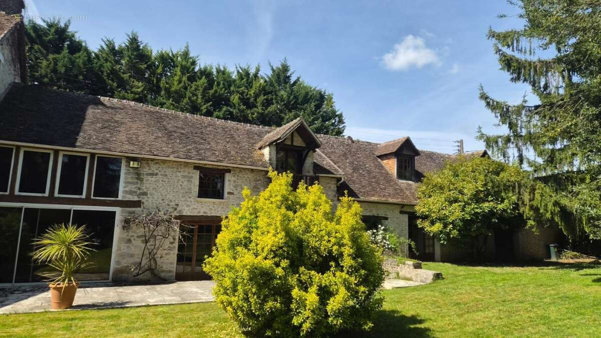 Maison à MORIGNY-CHAMPIGNY