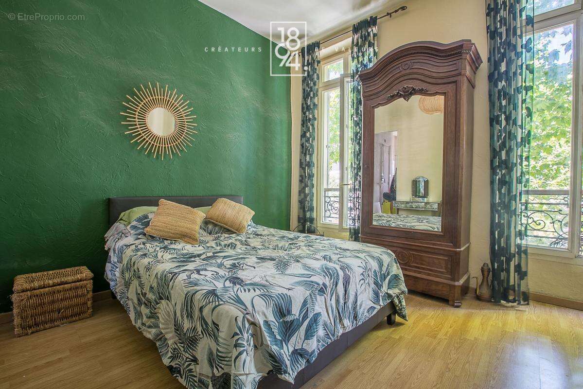 Appartement à MARSEILLE-5E