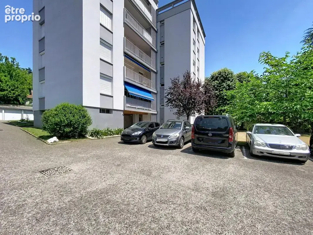 Appartement - 3 Chambres - Balcon - Cave - Proche commodités - photo 19