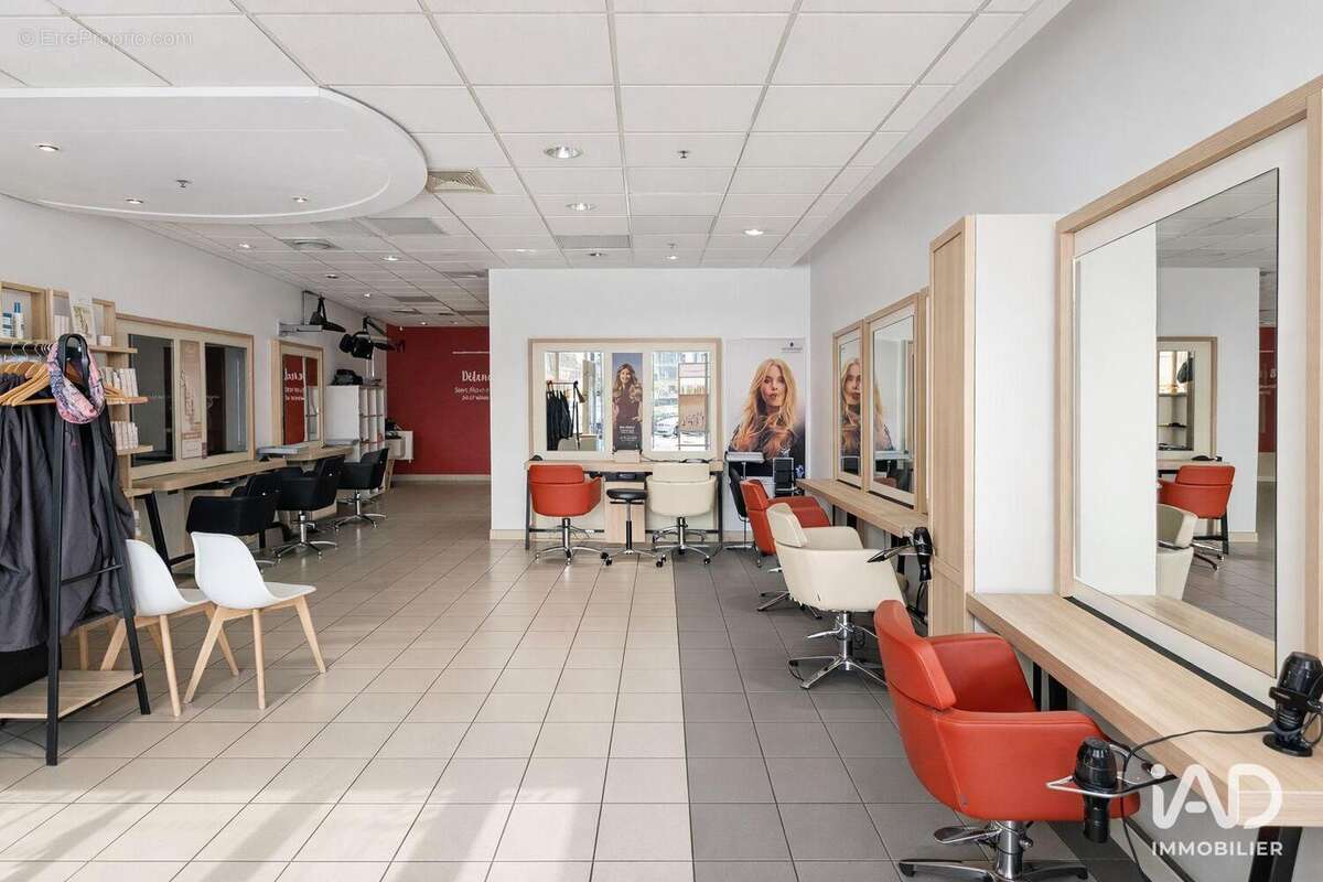 Photo 6 - Commerce à MONTCEAU-LES-MINES