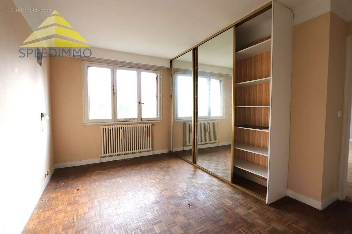 Maison à MANDRES-LES-ROSES