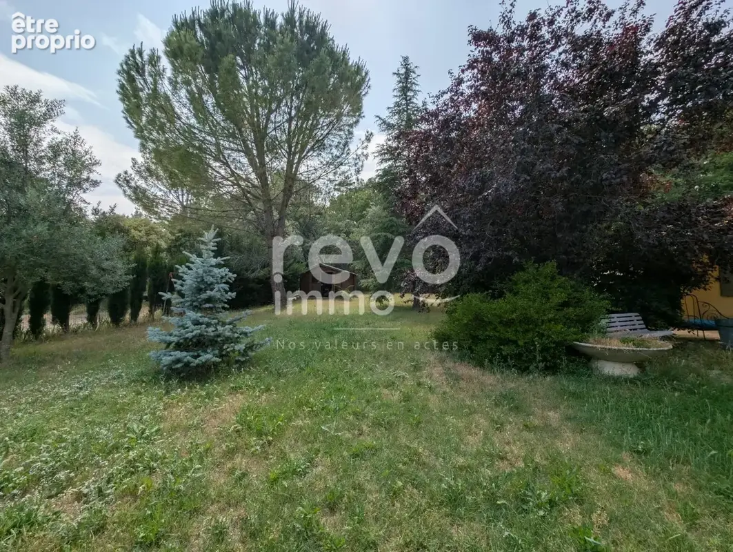 Vivre de plain-pied, au calme, avec piscine et jardin arboré ! - photo 12