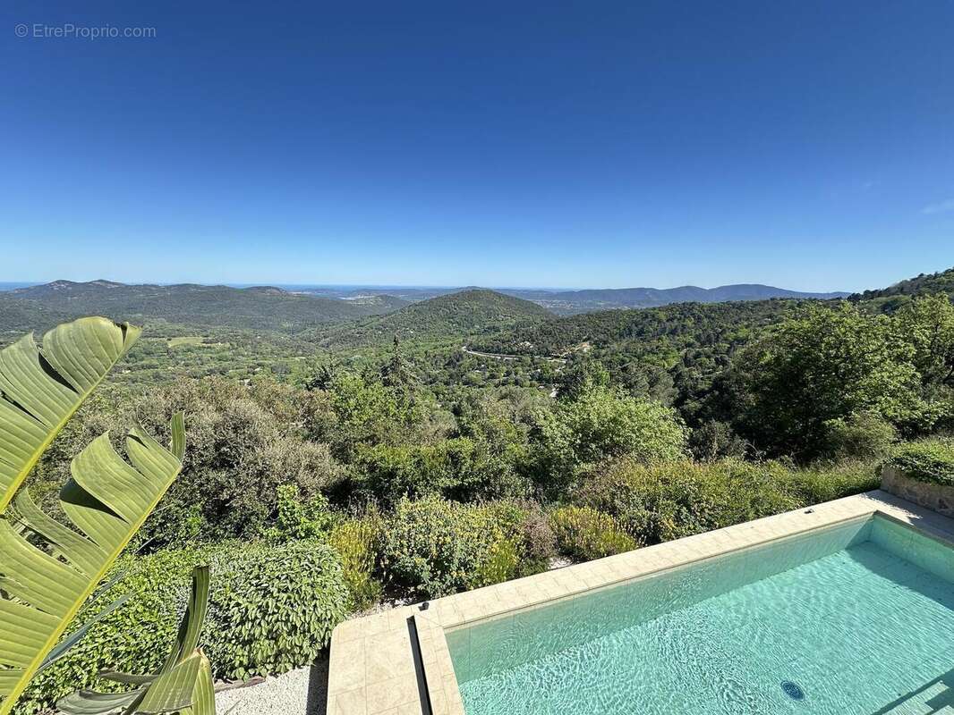 IMG4592 - Maison à LA GARDE-FREINET