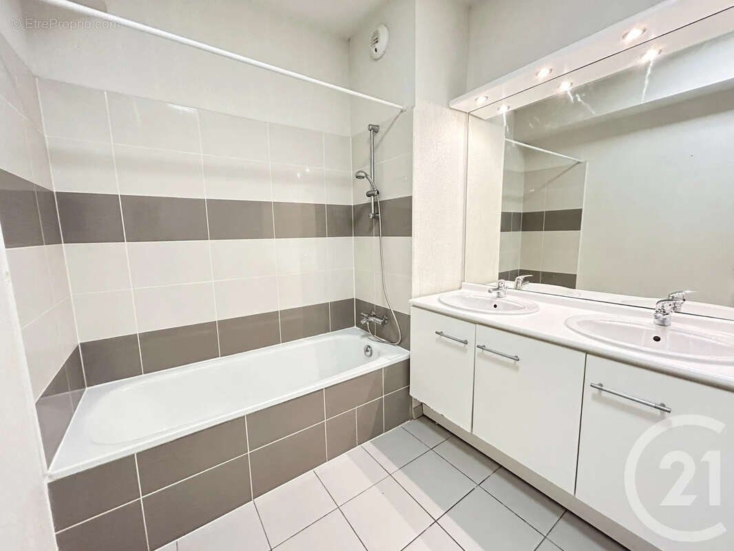 Appartement 78 m² à Bordeaux  - photo 8