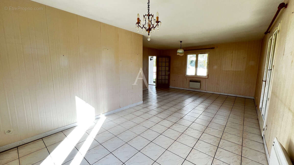 Maison à SAINT-SULPICE-DE-ROYAN