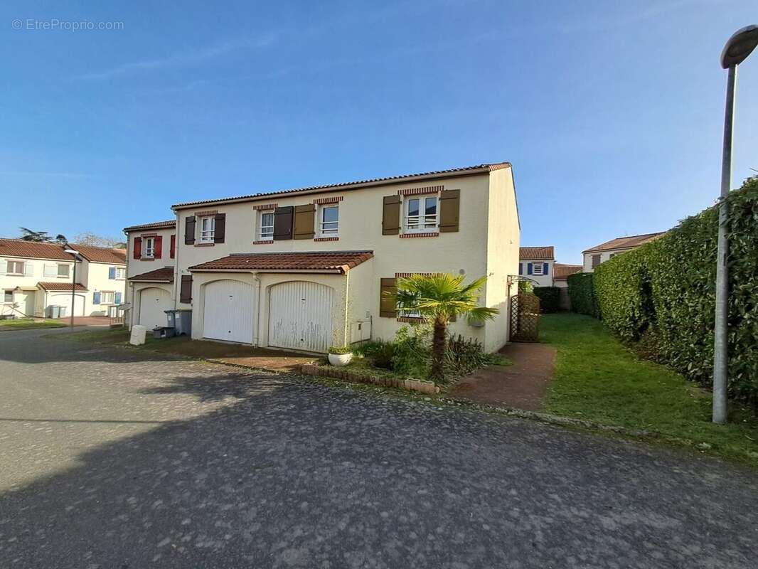 Maison à SAINT-SEBASTIEN-SUR-LOIRE