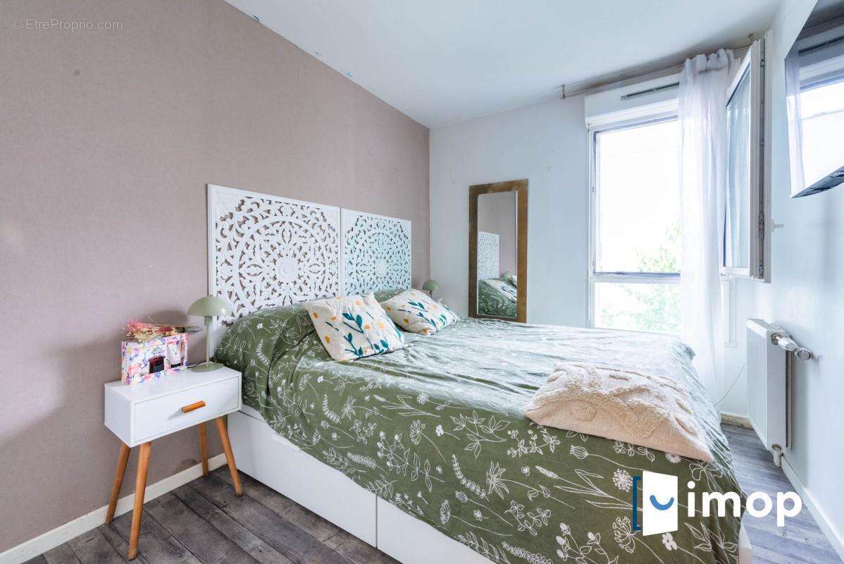 Appartement à STAINS