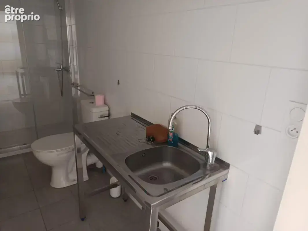 Local commercial F2 - photo 8