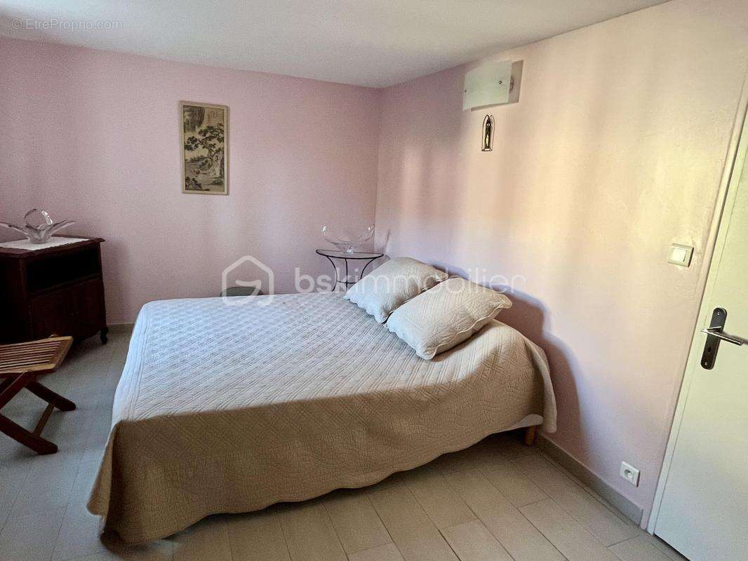 Maison très bien entretenue de 142 m², située au cœur d’un quartier résidentiel paisible - photo 16