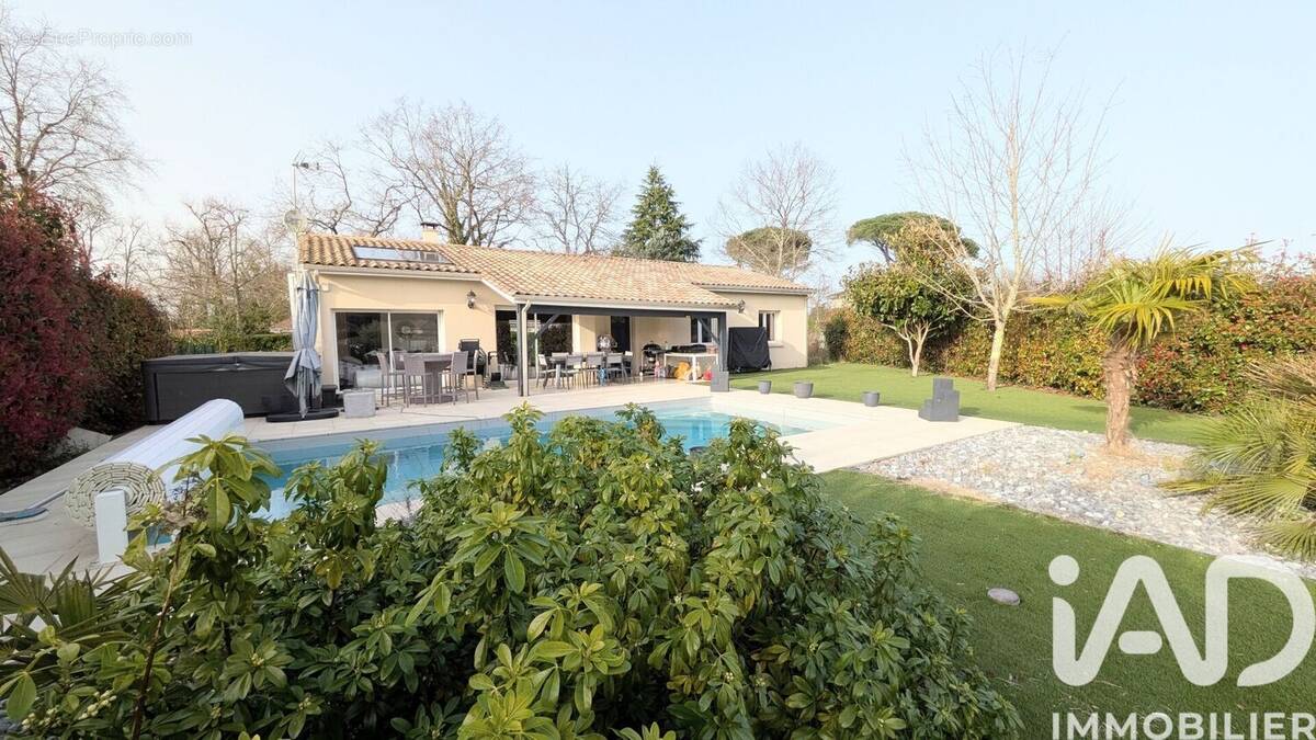 Photo 1 - Maison à SAINT-JEAN-D'ILLAC