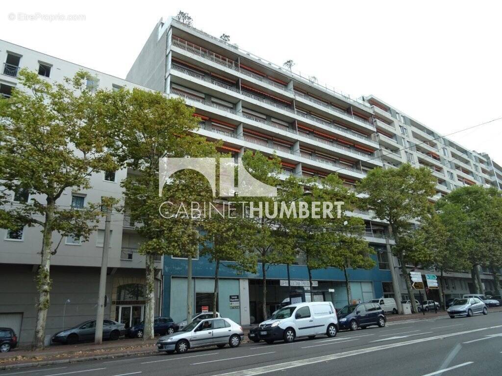 Parking à SAINT-ETIENNE