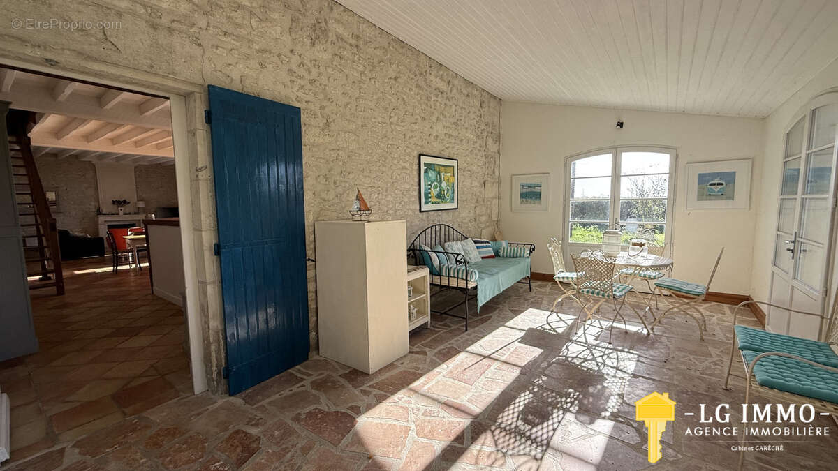 Maison à MORTAGNE-SUR-GIRONDE