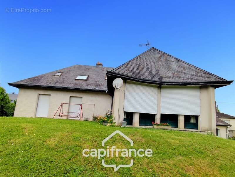 Maison à vendre 7 pièces BESSE SUR BRAYE (72)  -  terrain de 4035 m²  - - photo 17