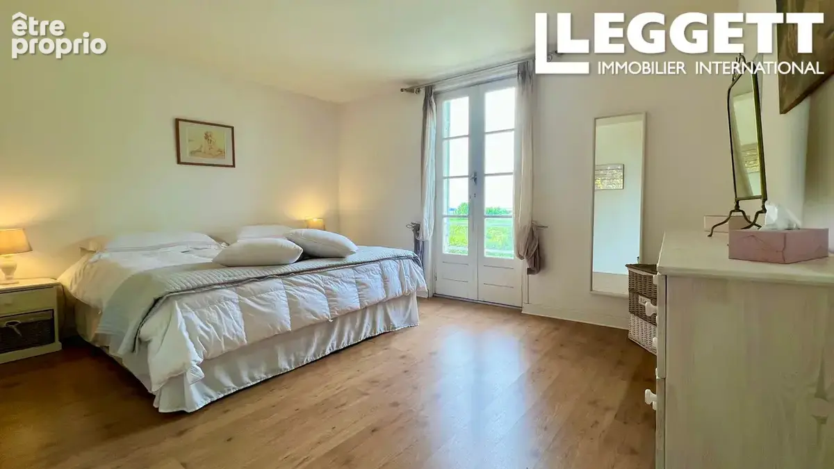 Charmante maison de ferme & gîte & apartment, 7 chambres, 3 sdb, piscine. Vues sur l'estuaire de la Gironde - photo 6