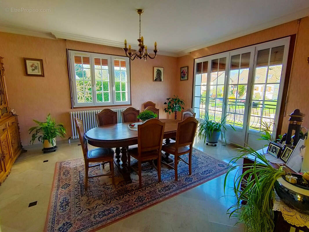Maison à VILLERS-COTTERETS