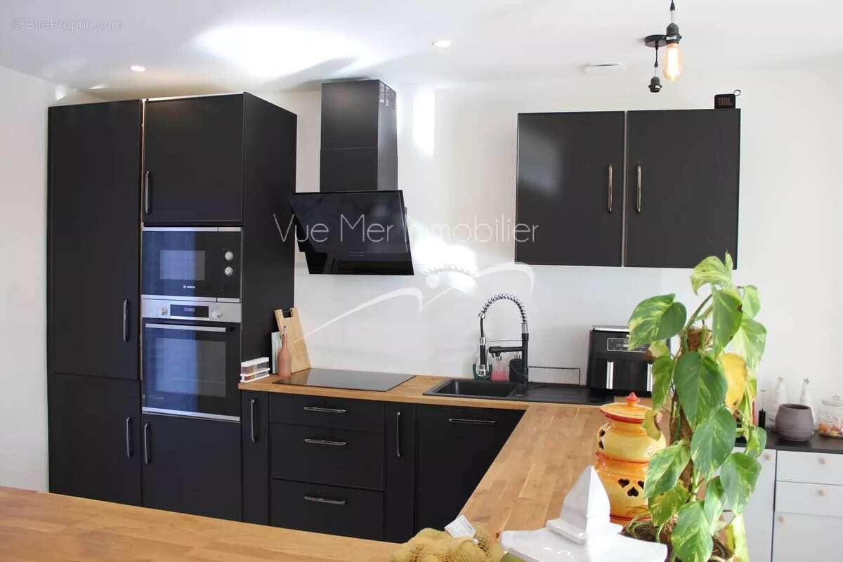 Maison à BORMES-LES-MIMOSAS