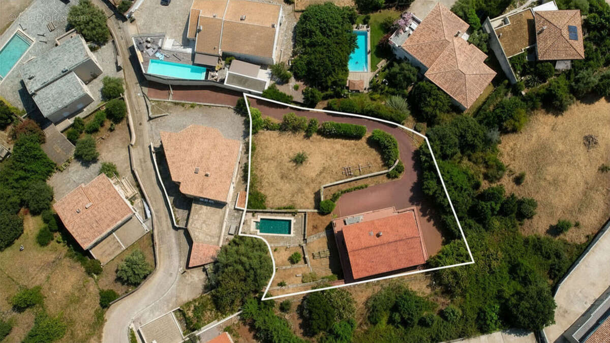 Miomo - Propriété de caractère avec vue mer, piscine et fort potentiel - photo 6