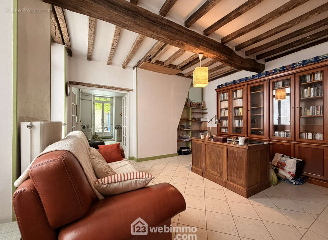 Une pièce de 20 m², pouvant être aménagée selon vos envies - Maison à LAON
