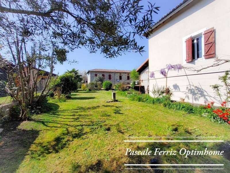 Maison à MAZERES-SUR-SALAT