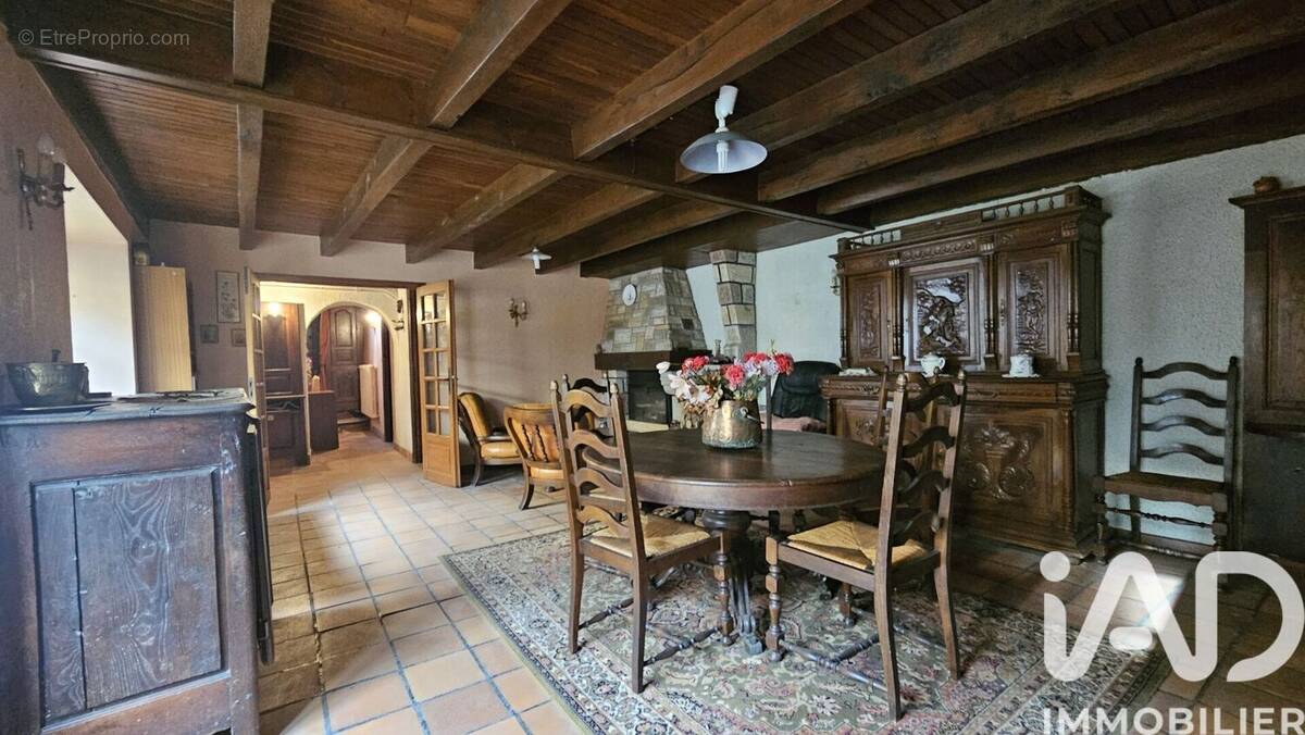 Photo 1 - Maison à ROUSSENNAC