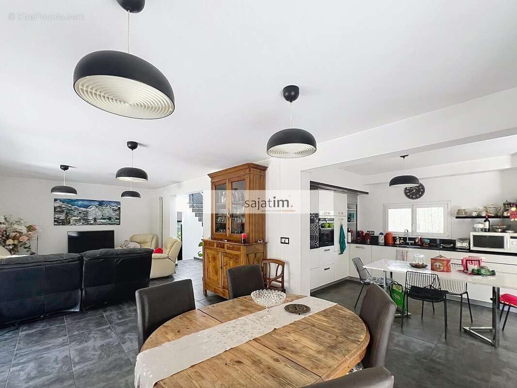 Maison 166 m² à Six-Fours-Les-Plages  - photo 7