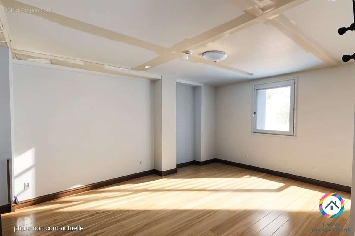 Maison à LA CHAPELLE-DE-GUINCHAY