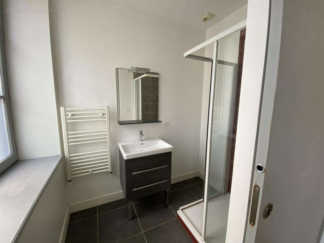 Appartement à SAINT-ETIENNE