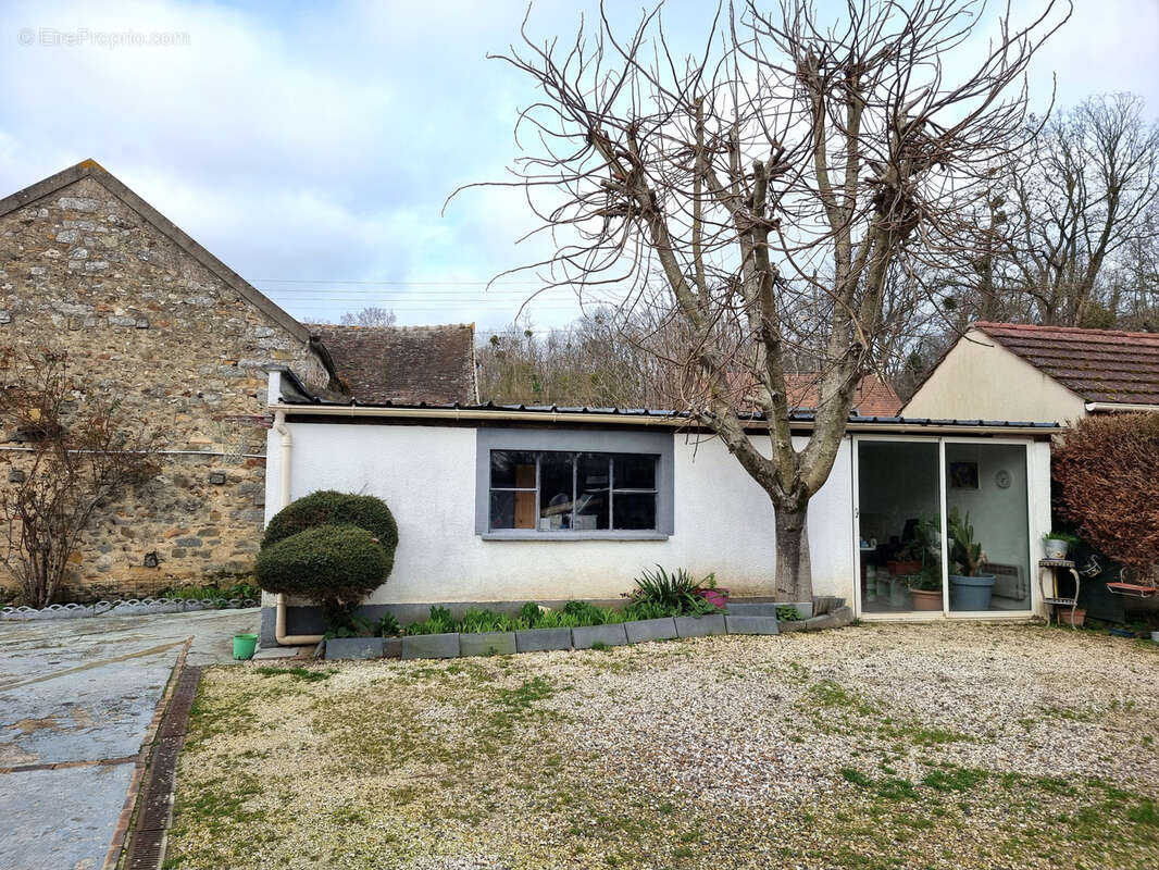 Maison à LIVRY-SUR-SEINE