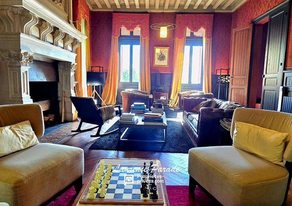 Maison à SAINT-FRONT-DE-PRADOUX