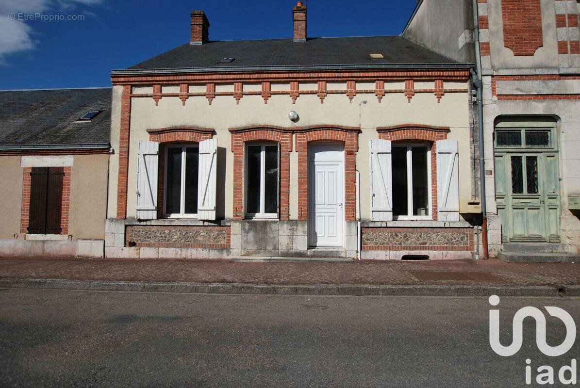 Photo 1 - Maison à LA BUSSIERE