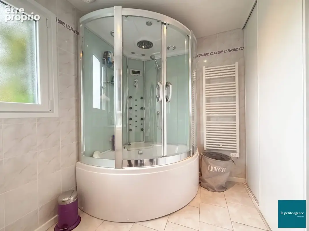 Maison 3 pièces 90 m² à vendre à Tonneville (50460) - photo 9