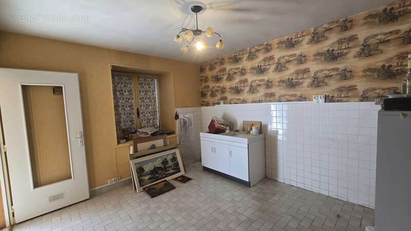 Charmante petite maison en pierresà SAINT JULIEN D'INTRES en Ardèche - photo 3