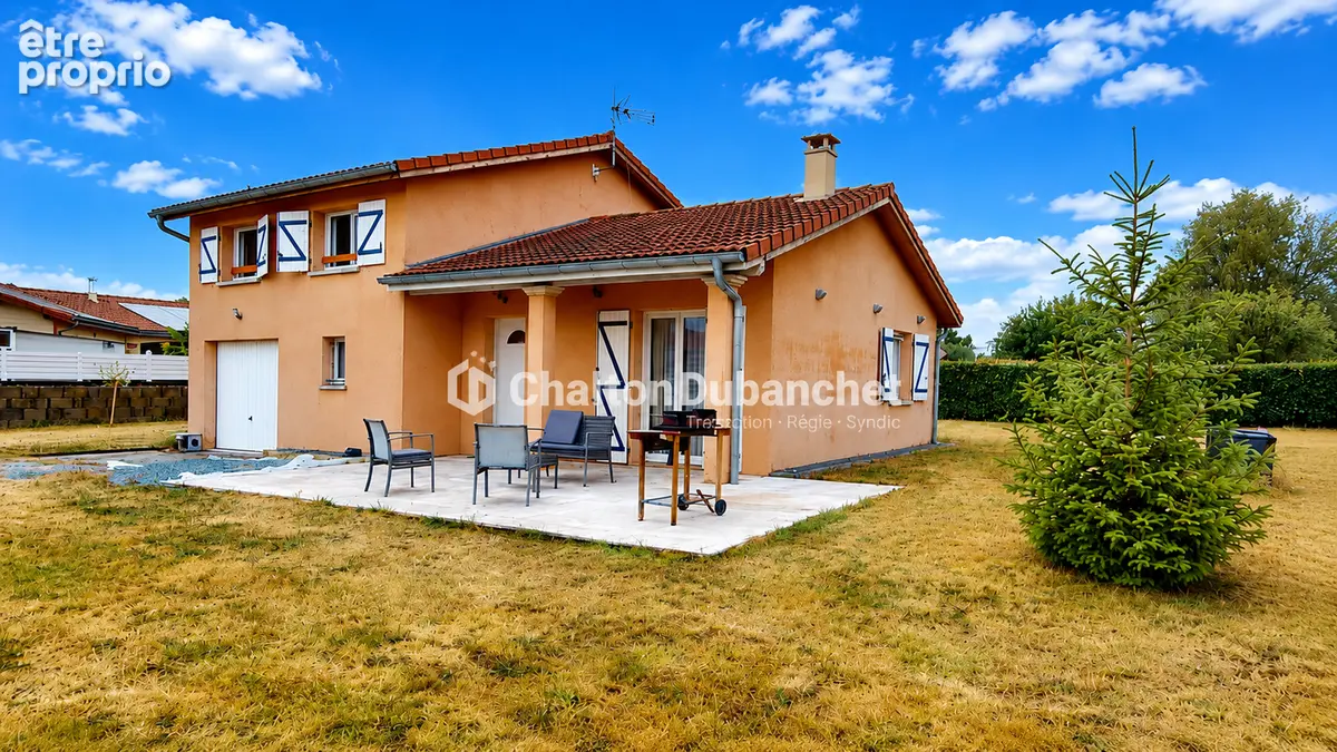 Maison à POUILLY-SOUS-CHARLIEU