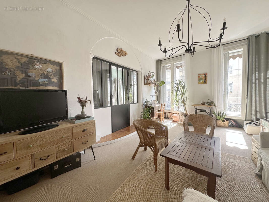 T3 secteur place Sathonay - photo 3