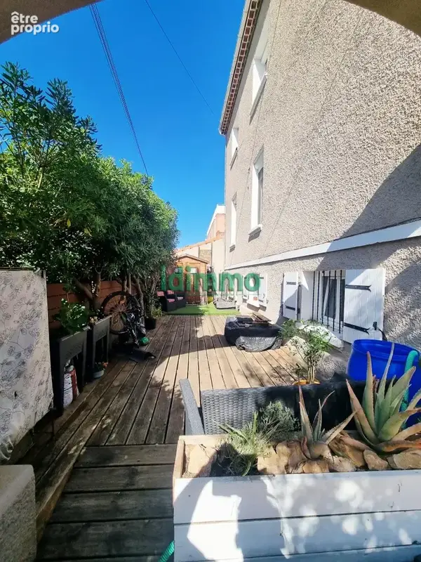 Le Muy joli F2 en rez de jardin terrasse 70m place de parking 133000€ crn2413 - photo 2