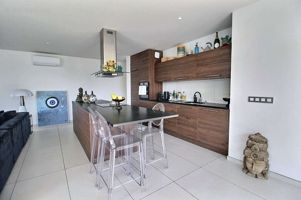 Maison à VILLE-LA-GRAND