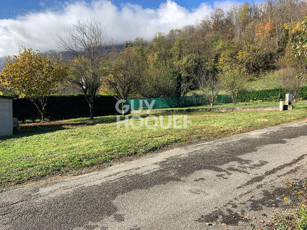 Terrain à BARRAUX