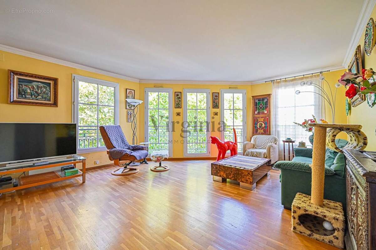 Appartement à MAISONS-ALFORT