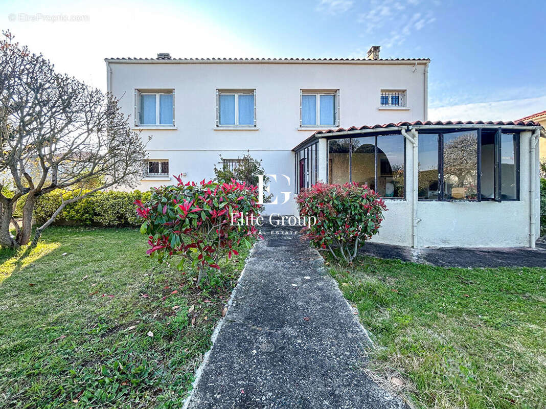 Maison à ECHILLAIS