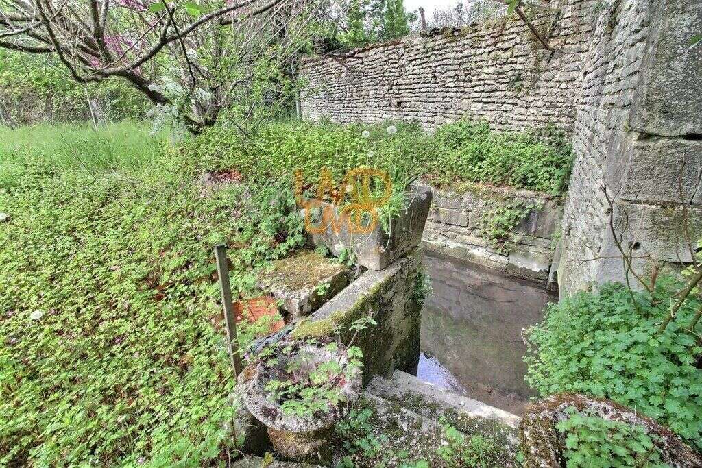 Maison avec dépendances à rénover – Les Touches-de-Périgny (1716 - photo 12