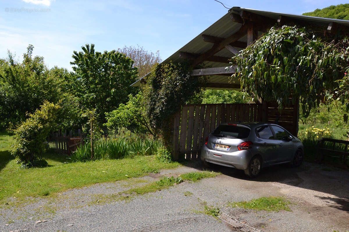 Courniou dans hameau maison  de 200m²  DPE  B avec 653 m² de terrain - photo 9