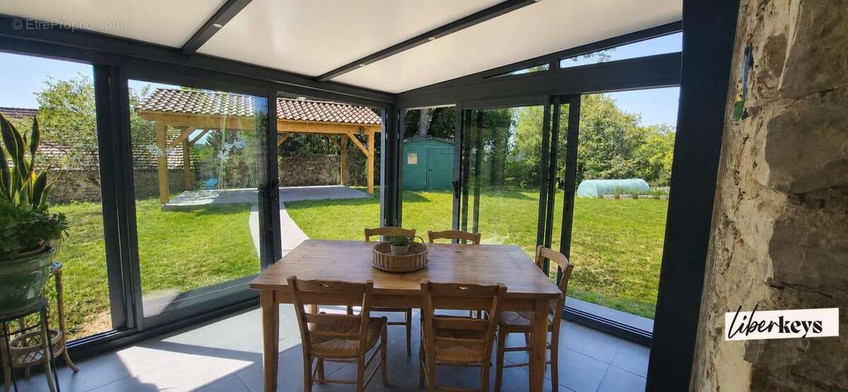 Belle propriété quercynoise du XIXe siècle avec pigeonnier, gîte indépendant, piscine et jardin nourricier – Catus (46150) - photo 10