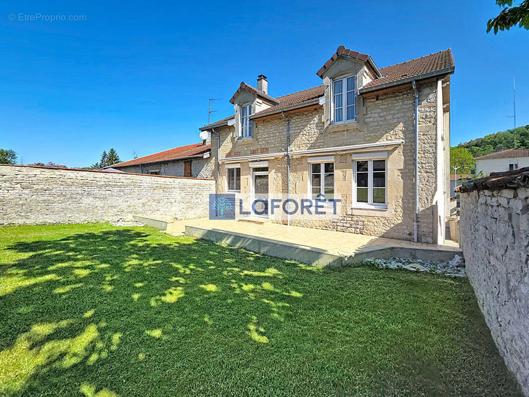 Maison à FRONCLES