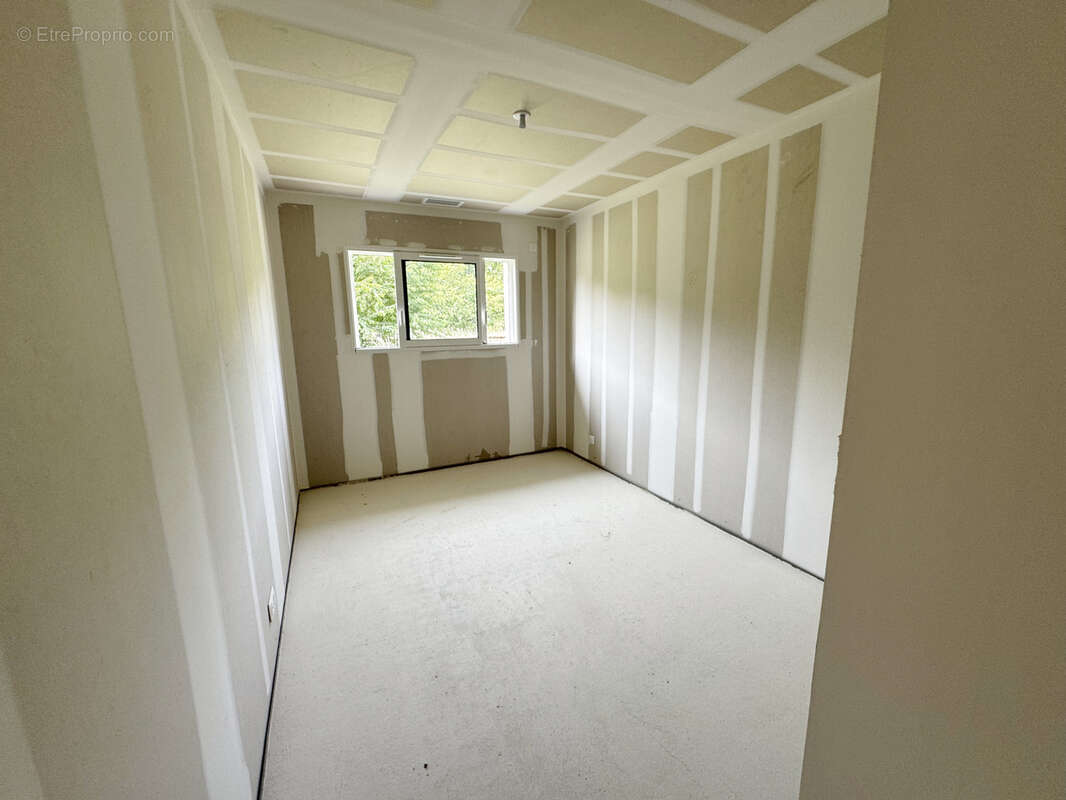 Maison à PAREMPUYRE