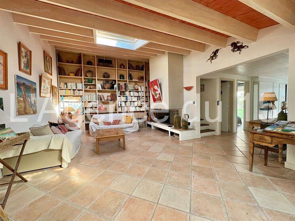 Maison à LES PORTES-EN-RE